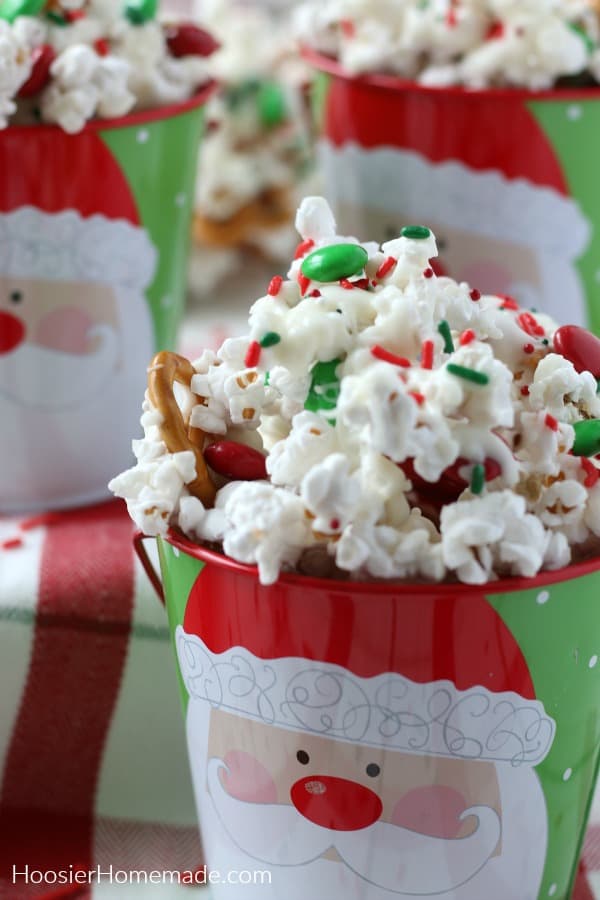 The Ultimate Christmas Gift: Homemade Friendship Popcorn - Warm and Delicious!