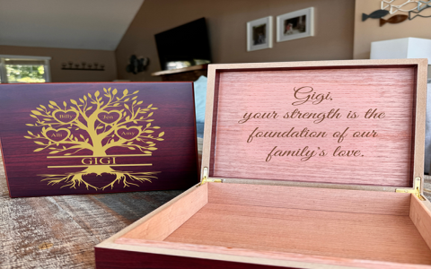 Experience the Christmas Magic: Personalized Tree-Themed Gift Boxes for Your Cleaning Lady