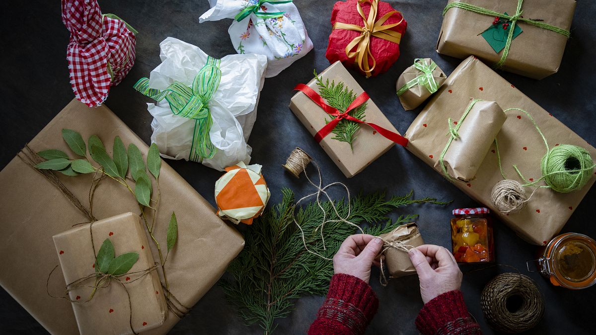 Revolutionize Your Christmas Gift Wrapping with Eco-Friendly Plastic Gift Bags